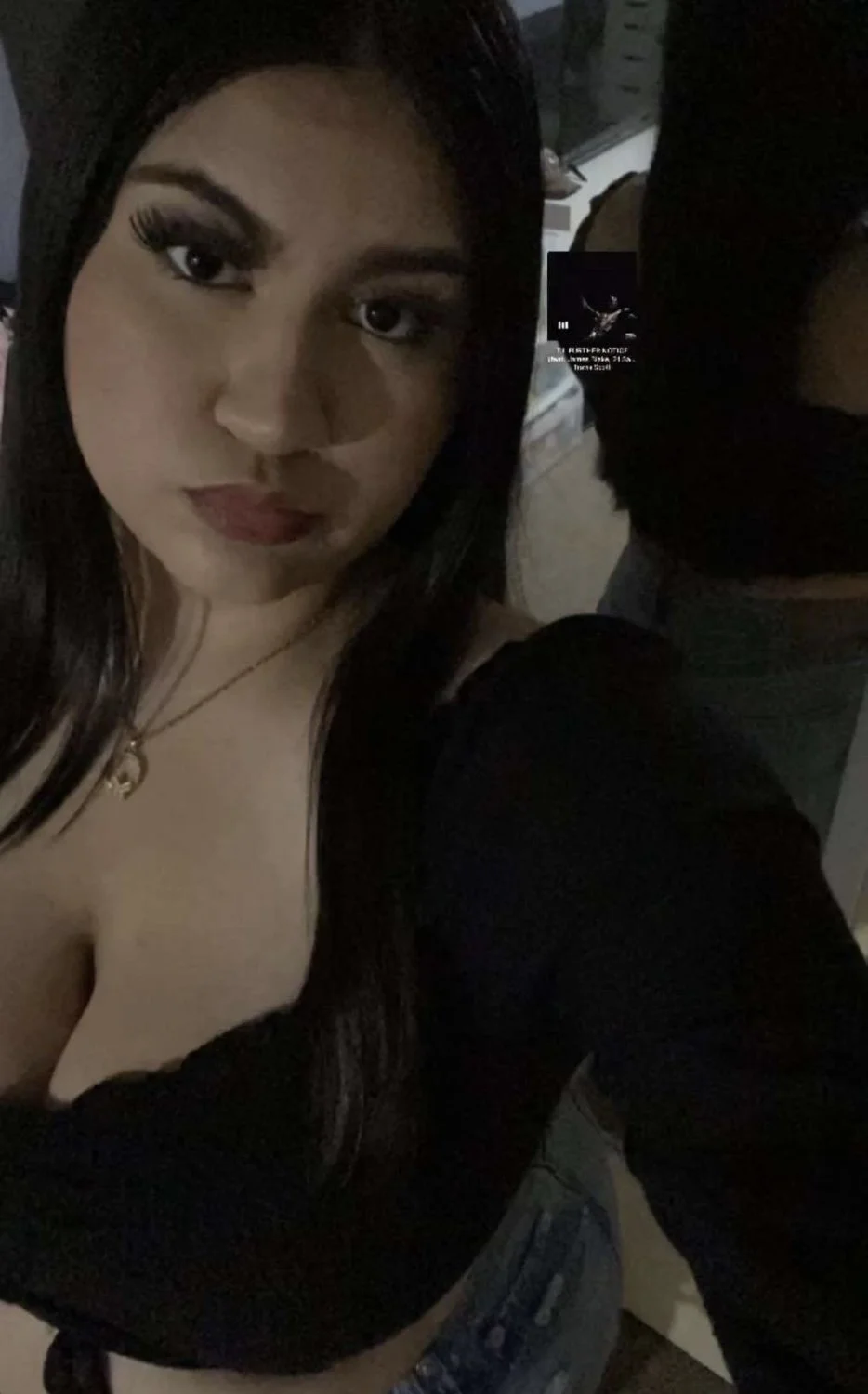 can someone get her nudes image 7