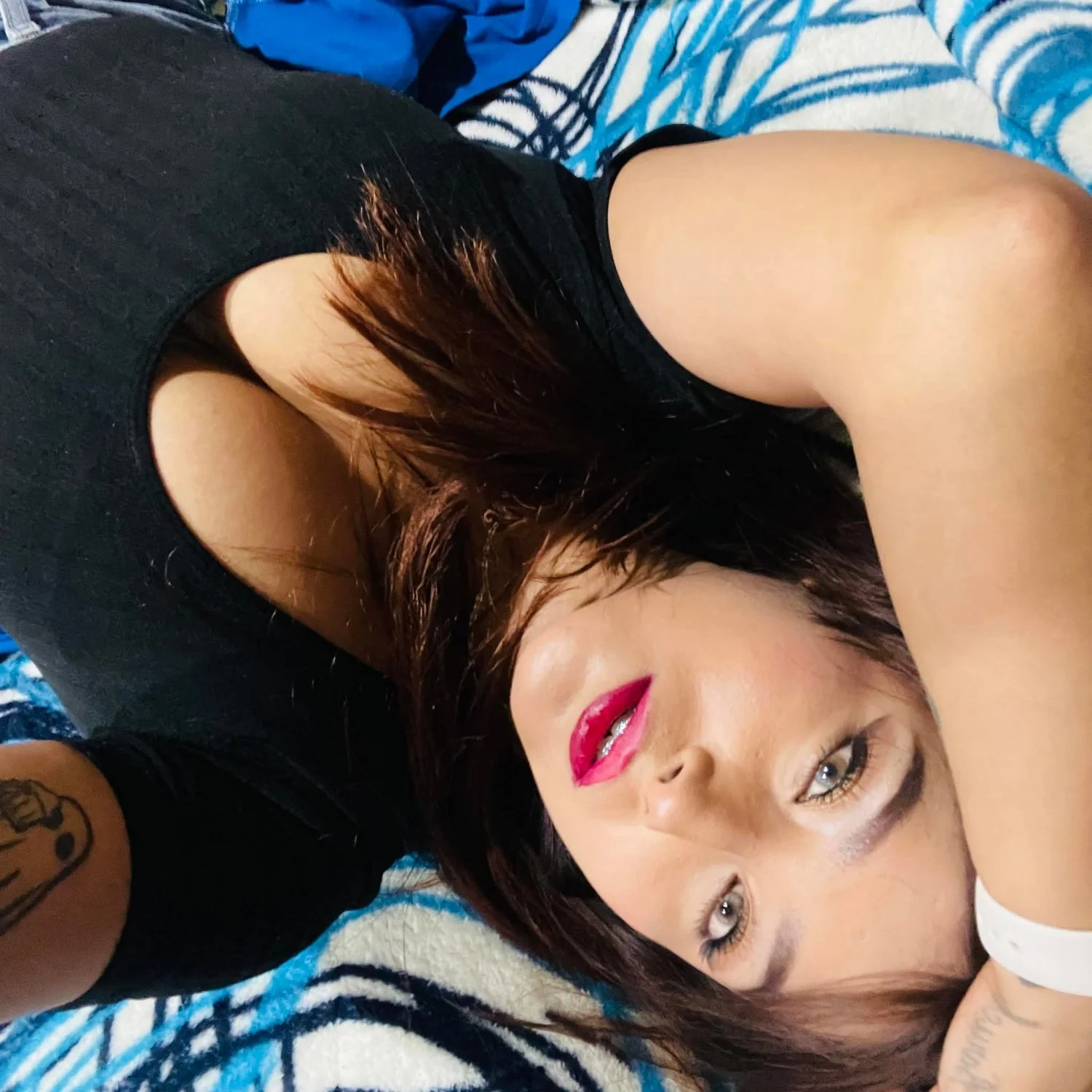 No nudes image 14