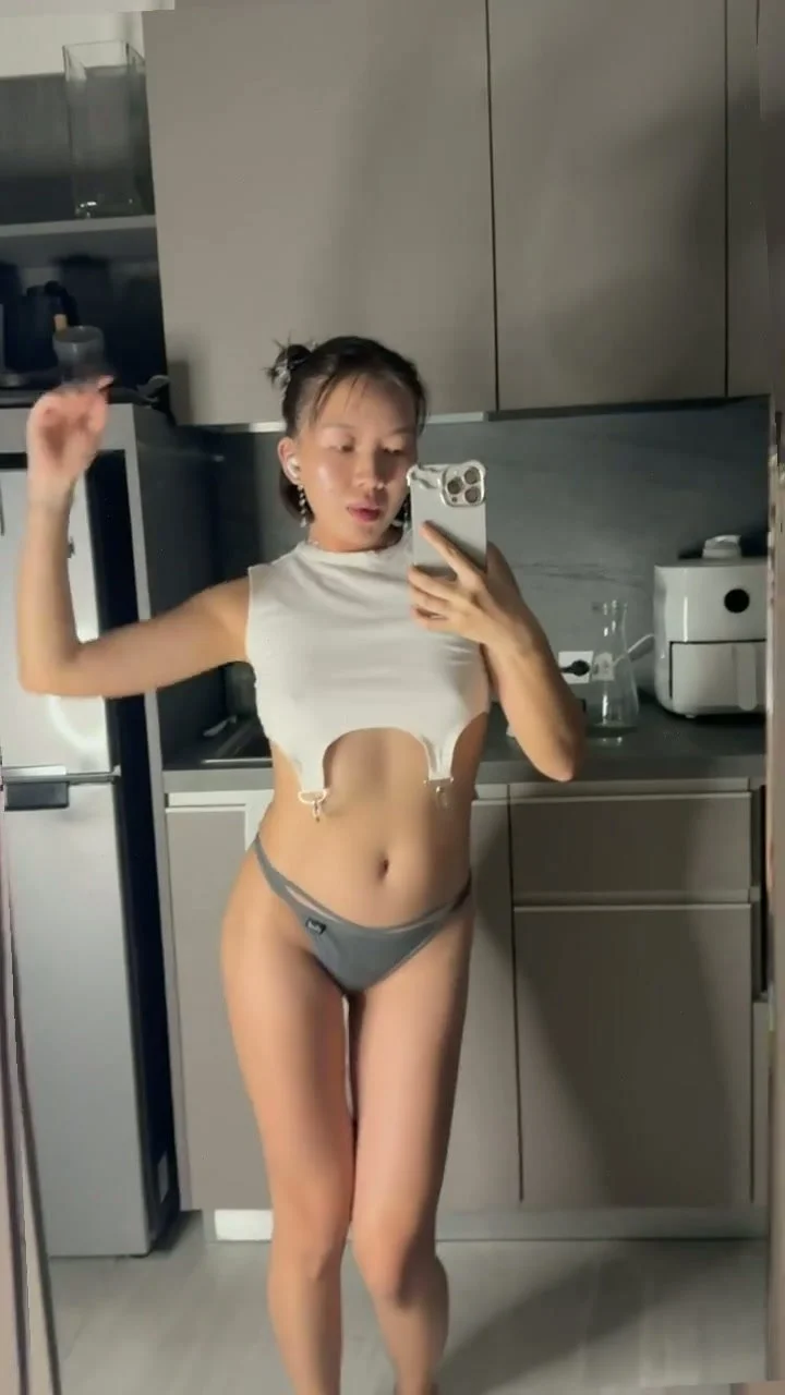 🔞 perky tits naked sexy sucking dick wet orgasm 💦🫦 Check OF image 2
