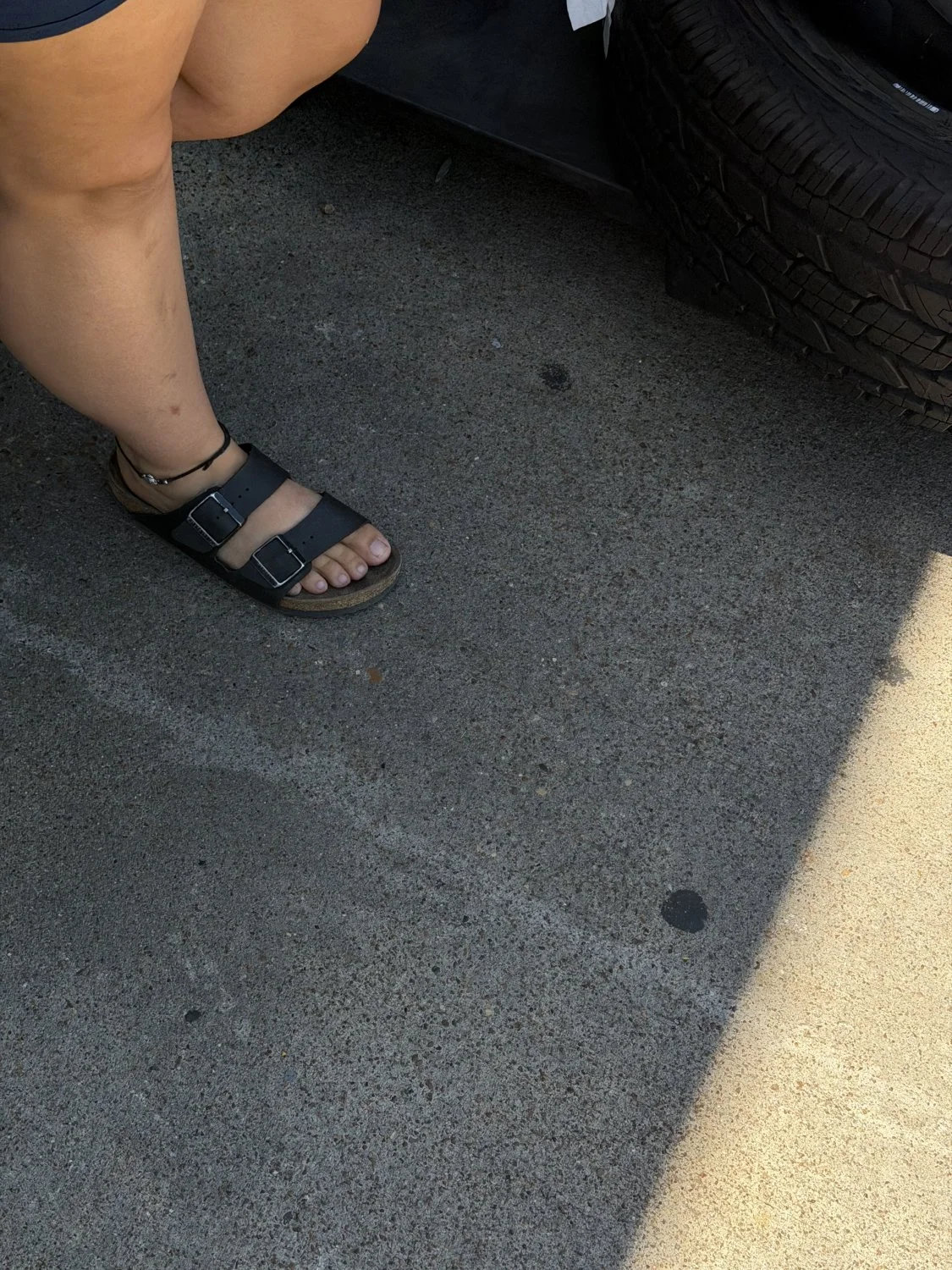 Women’s feet main image