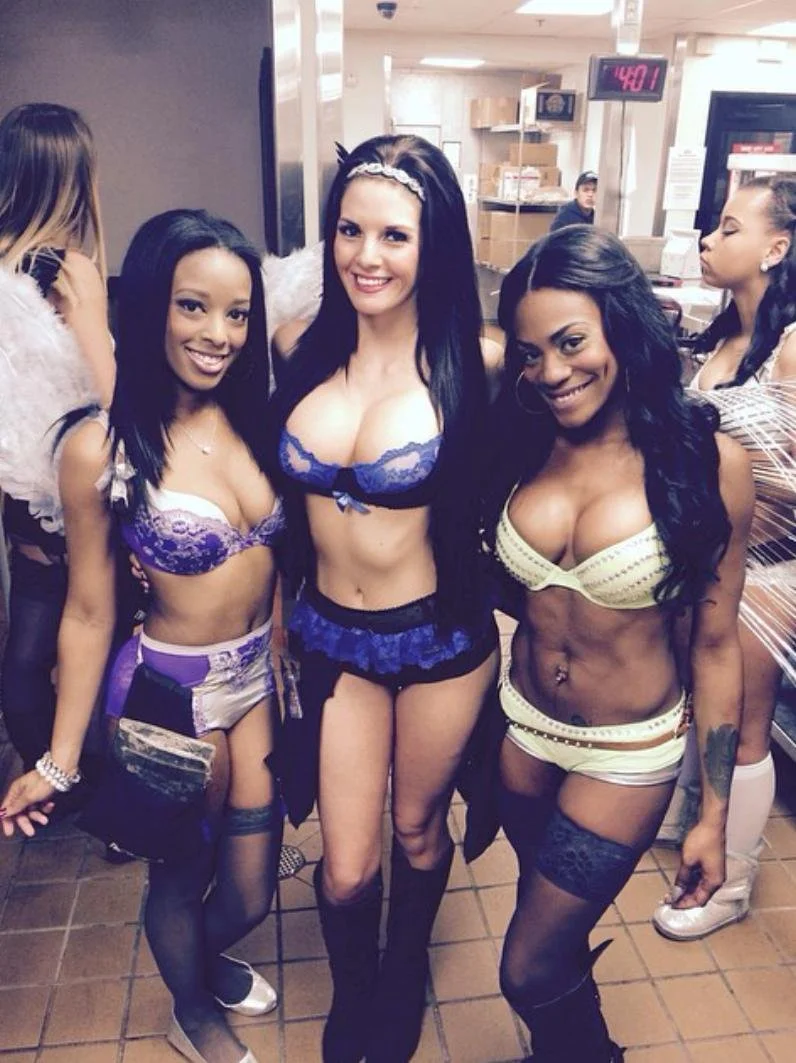 Sexy Servers 4 image 7
