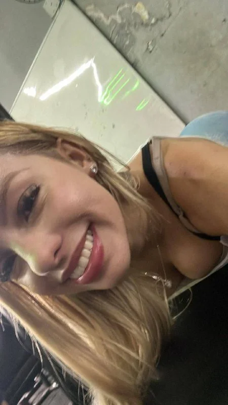 Loira novinha gostosa foi vazada mamando e quicando na pica do amante! novinha, vazou, vazados, vaza image 4