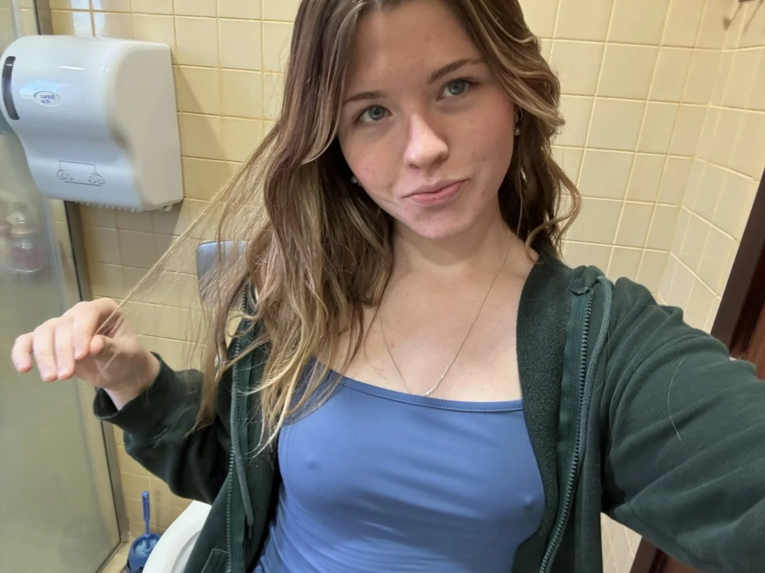 beautiful amateur gf Afton image 10