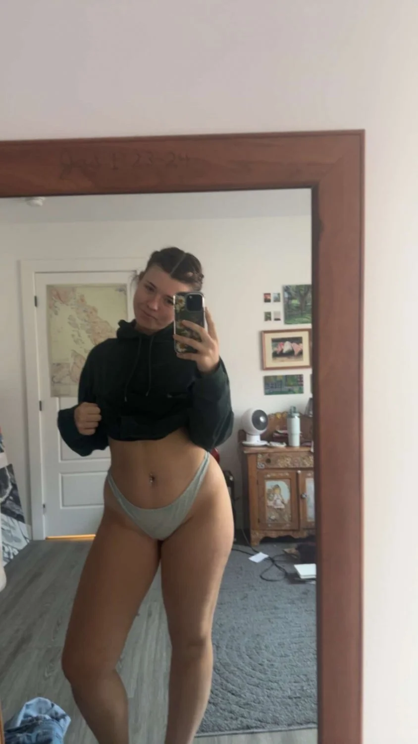 beautiful amateur gf Afton image 12