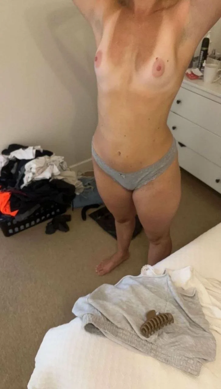 Tiny Slut With Big Ass Needs Her Asshole Stretched image 2