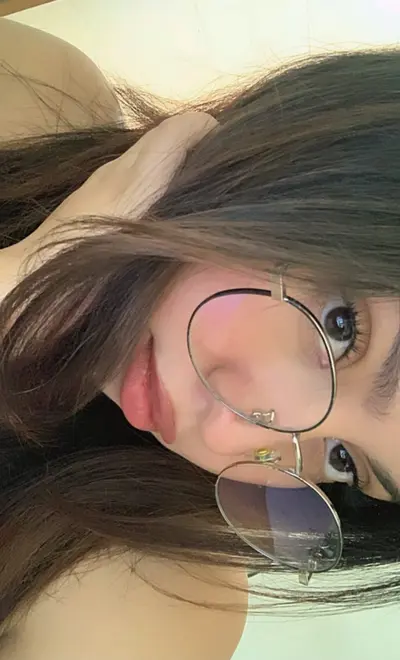 que rico mama verga mi vecina Berenice🥴 cover image