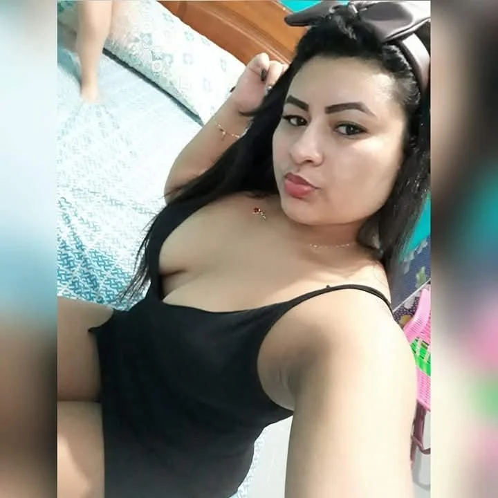 Puta de Manaus elimara Alves , seu corno filmando ela na pica de outro, caiu na net image 22