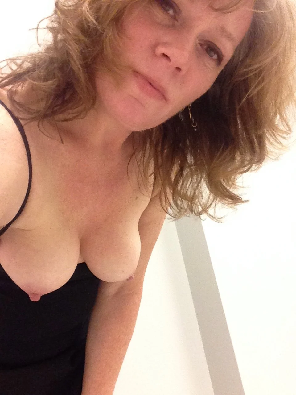 Deanna shows her tits image 19