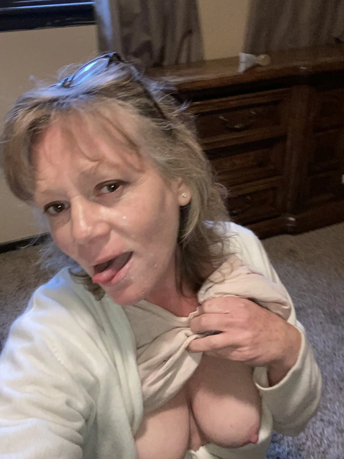Deanna shows her tits image 31