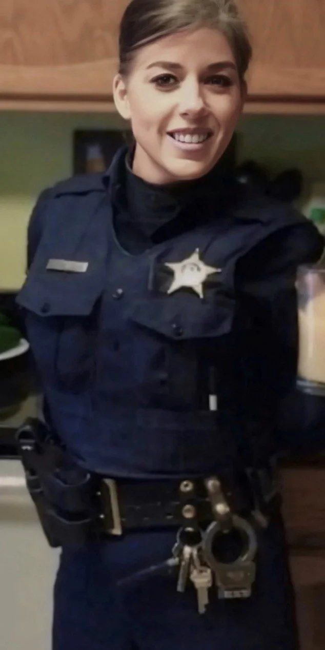 Deputy MILF repost if you would fuck her!😈 image 6