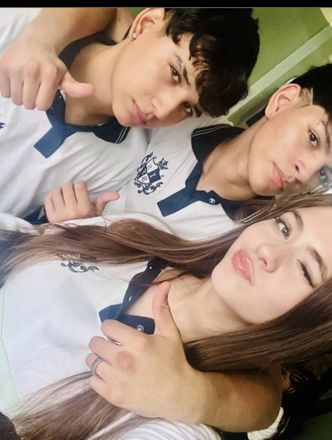 Eligen alas primeras 3 putitas para exhibirlas image 17