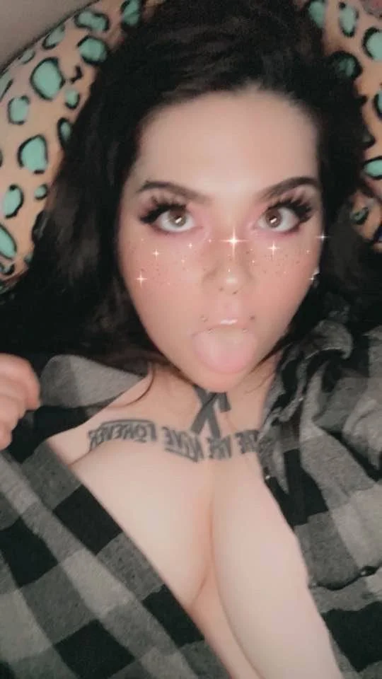 Hold these while the dumbass gets more for me 😉, make it famous and maybe I’ll share image 15