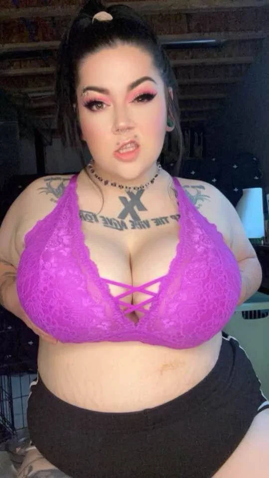 Hold these while the dumbass gets more for me 😉, make it famous and maybe I’ll share image 23