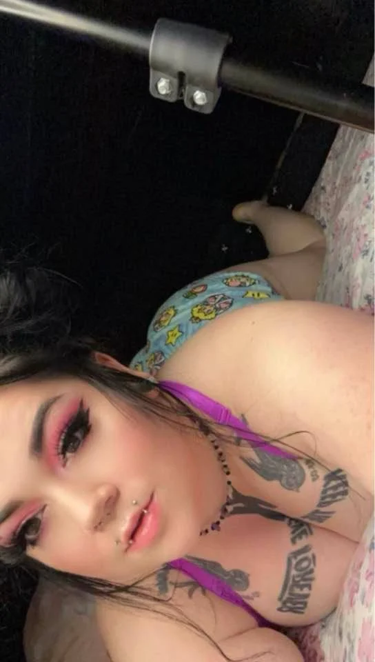 Hold these while the dumbass gets more for me 😉, make it famous and maybe I’ll share image 25
