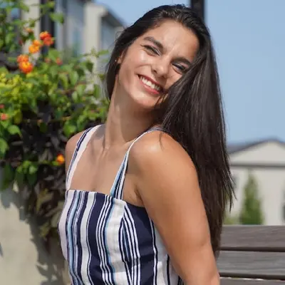 Disclosure #427: Model enters porn industry cover image