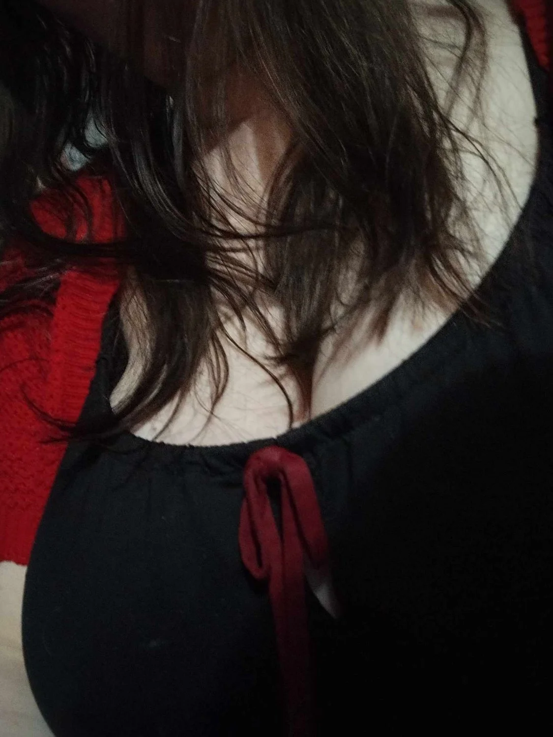 Trina My Chubby Pale MILF Goth Mommie. image 7