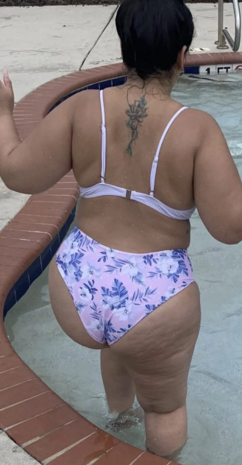 Super thicc Latina cumdump has a huge ass image 6