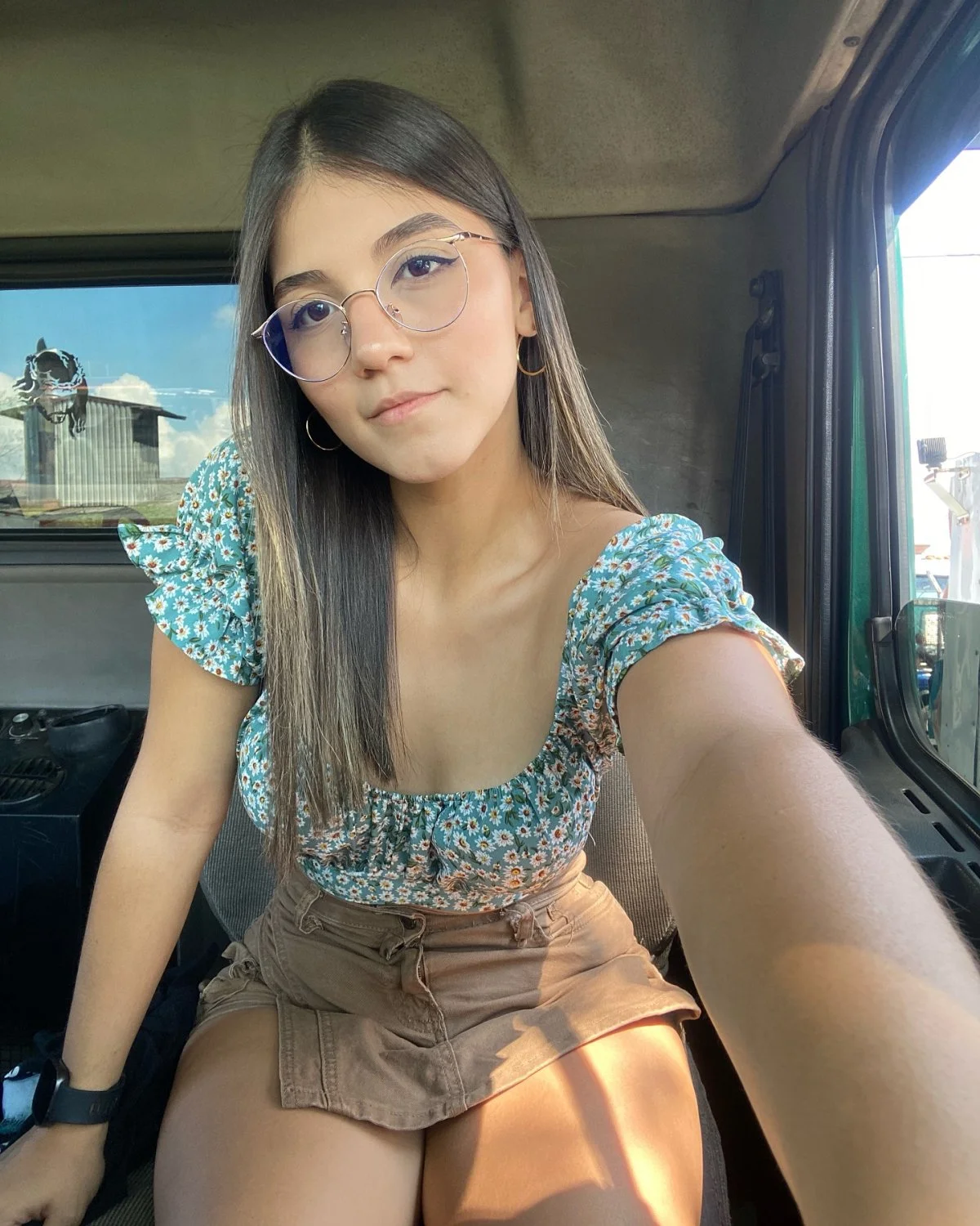Sexy nerdy latina teen Paola image 22