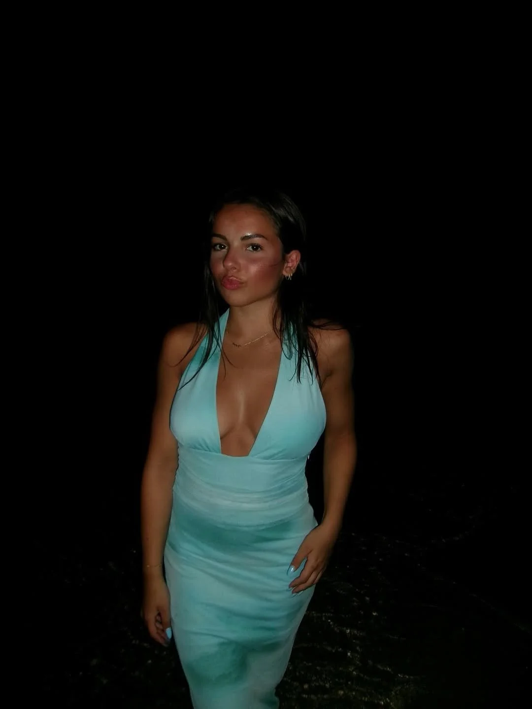 Thick and busty VSCO slut Gracie image 4