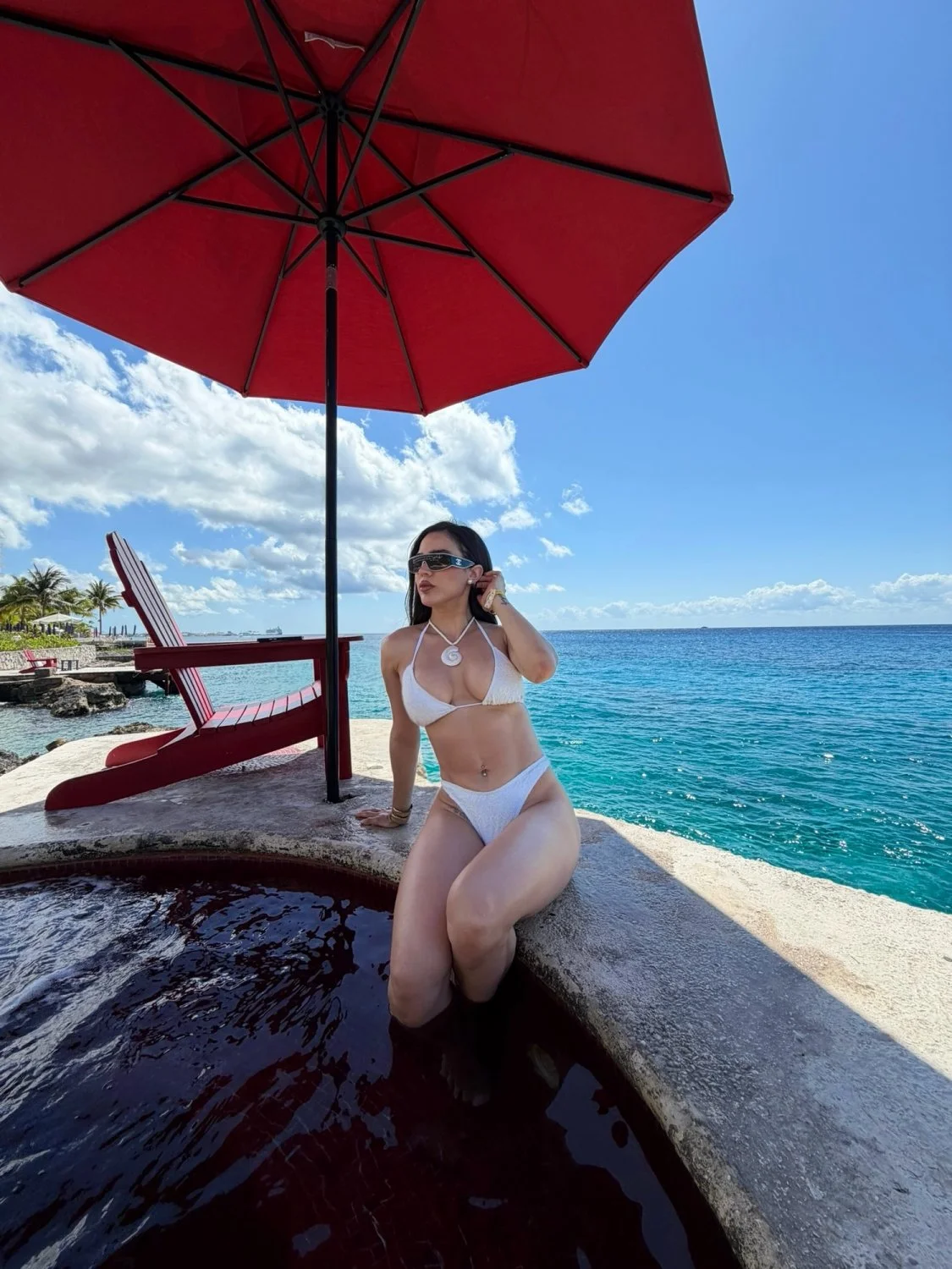 Mexican Weather Lady Jacky Ainley image 3