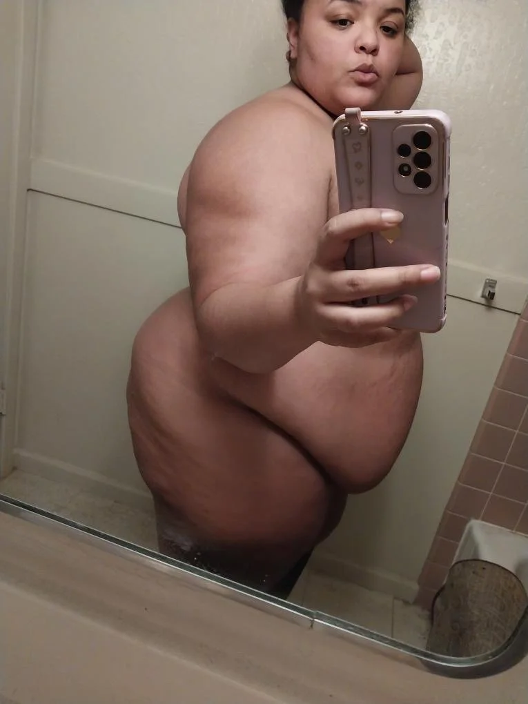 Bbw Ebony Pops Pussy & Shakes Ass image 2