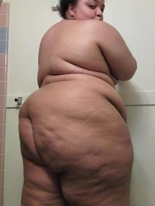 Bbw Ebony Pops Pussy & Shakes Ass image 4
