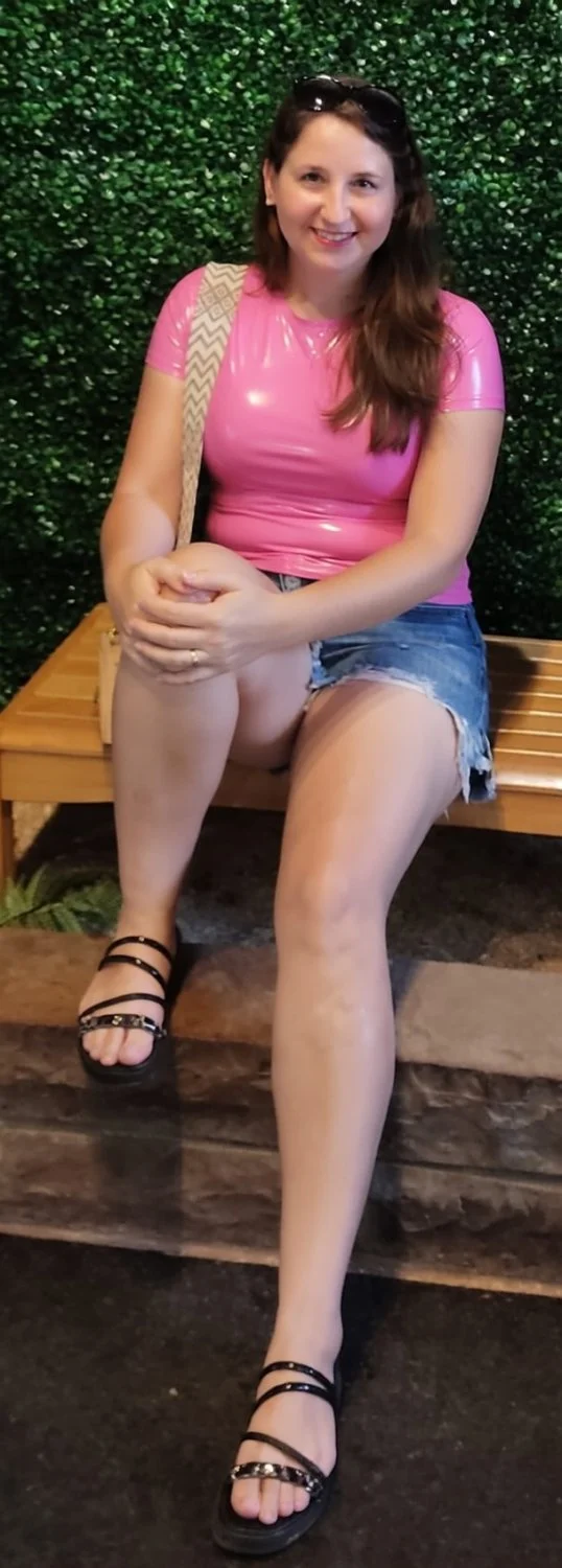 Essa gostosa é fã da Bárbie e ama roupas rosas. Parte 3. IA - AI image 15