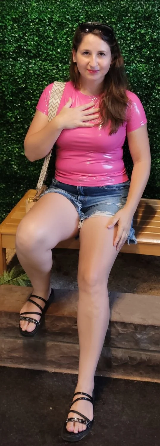 Essa gostosa é fã da Bárbie e ama roupas rosas. Parte 3. IA - AI image 20