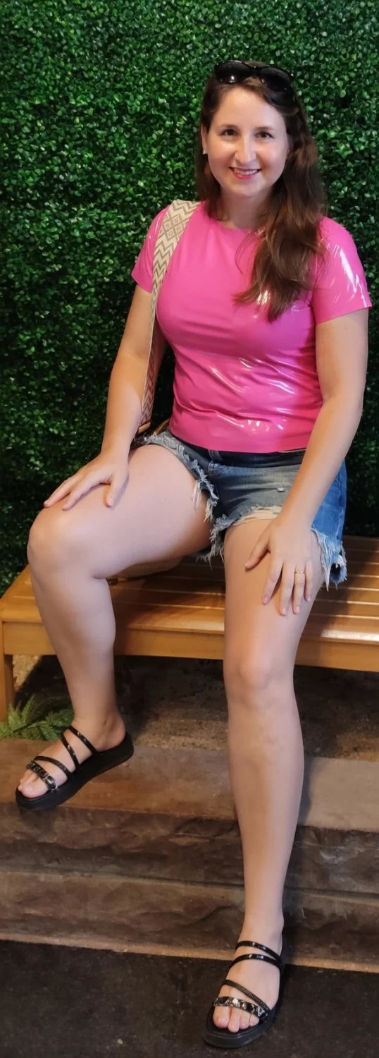 Essa gostosa é fã da Bárbie e ama roupas rosas. Parte 3. IA - AI image 24
