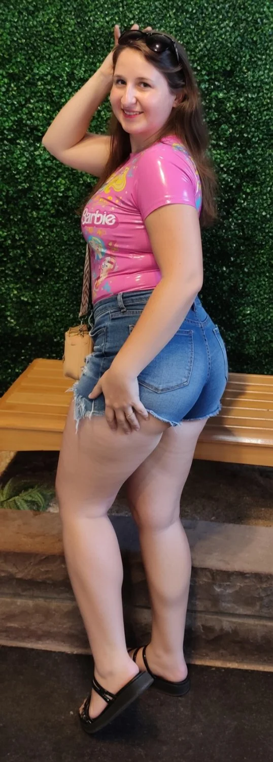 Essa gostosa é fã da Bárbie e ama roupas rosas. Parte 3. IA - AI image 37