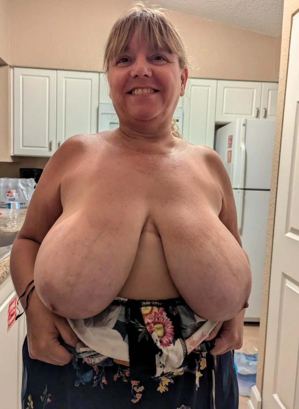 Amateur Wives Big Boob Udders image 11