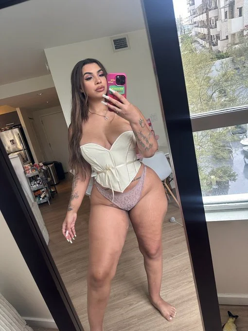 big booty cc image 10