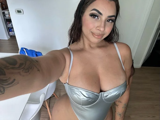 big booty cc image 7