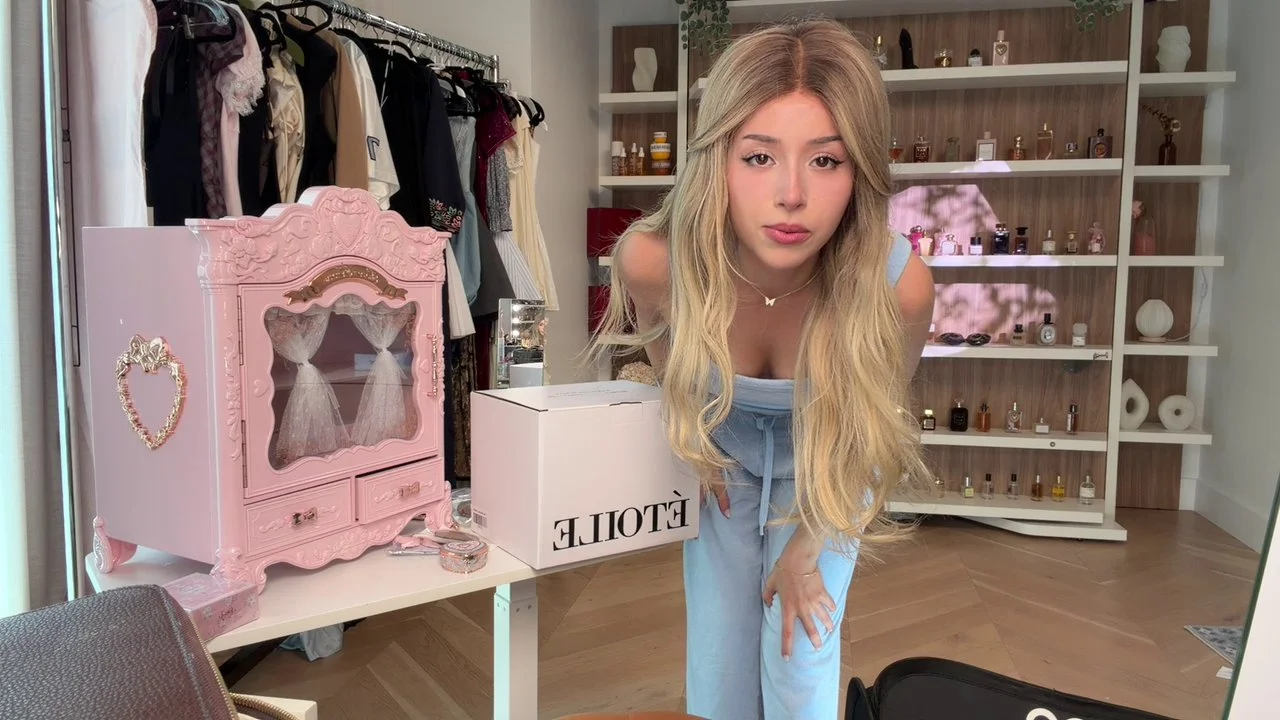 Blonde Poki image 8