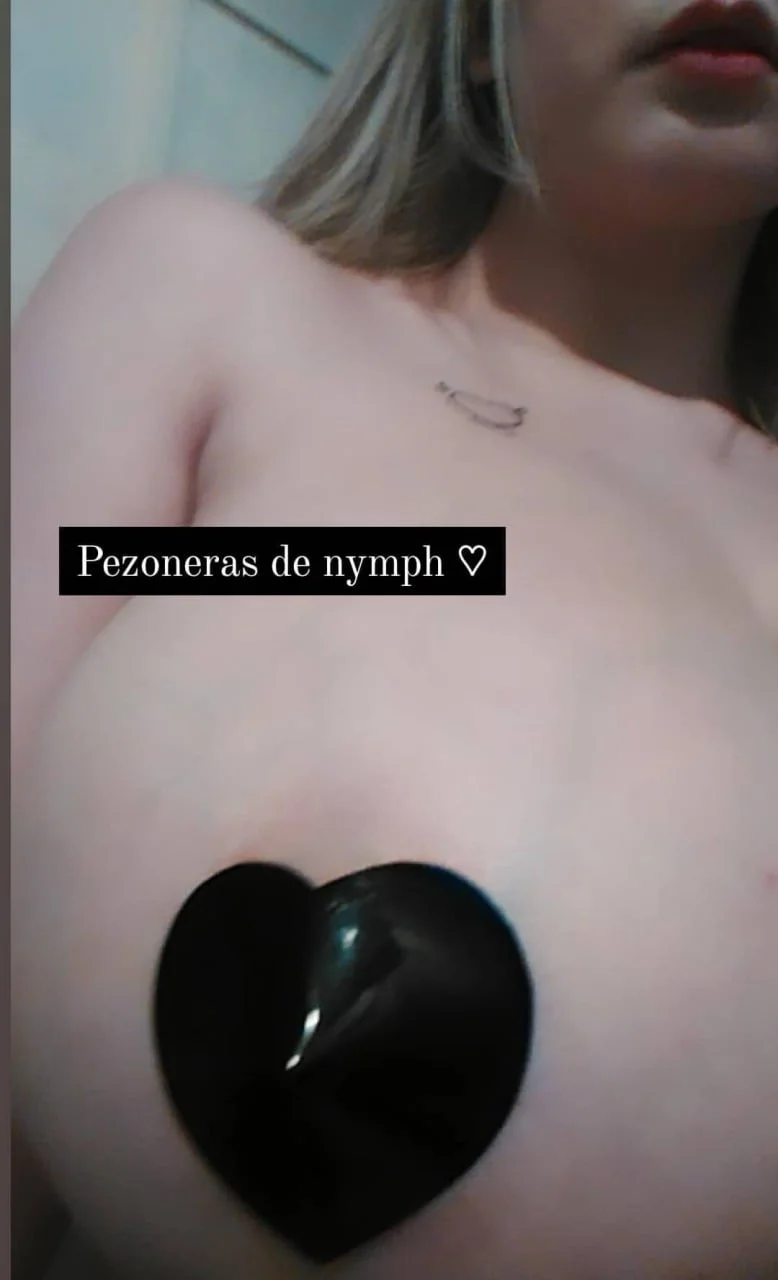 Colección muy completa de Luna hermosa tetona bien putita image 14