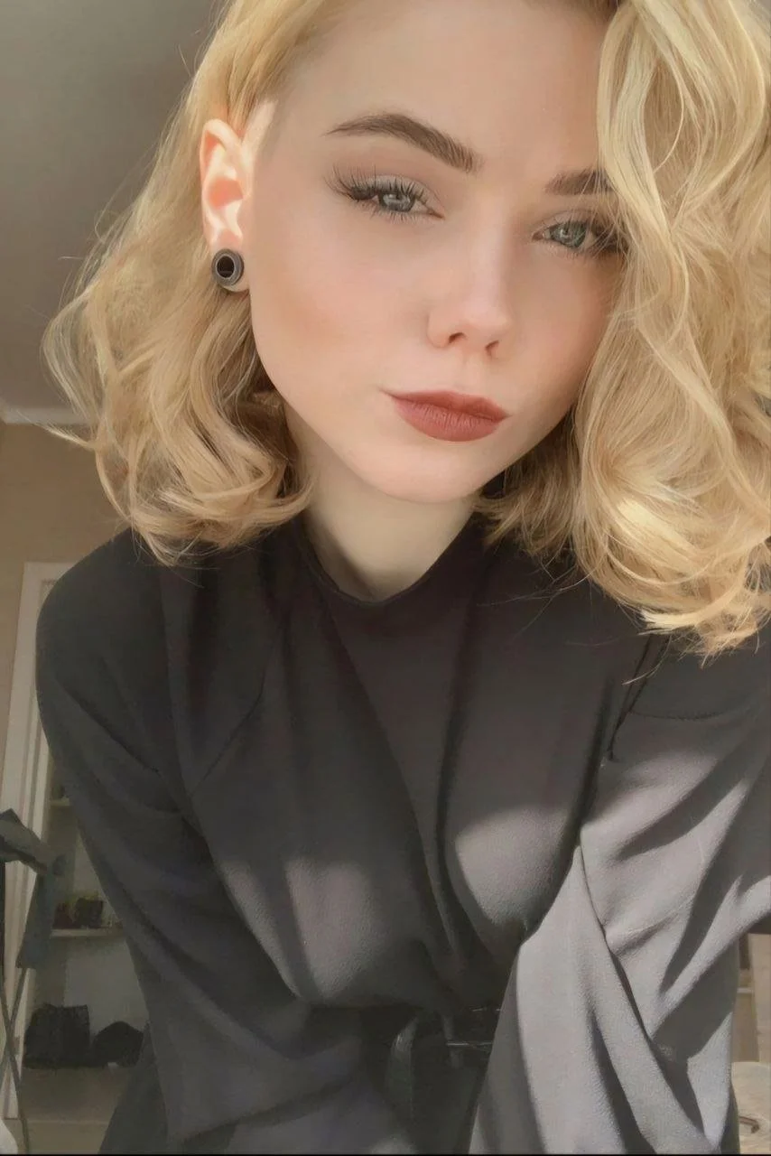 #42 German blond slut shows herself image 2