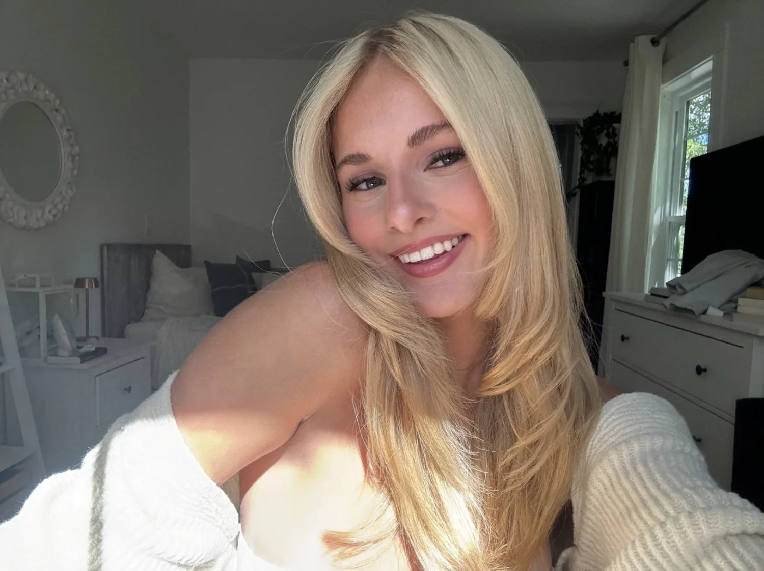 Lauren Loves When You Cum For Her Milky White Tits image 11