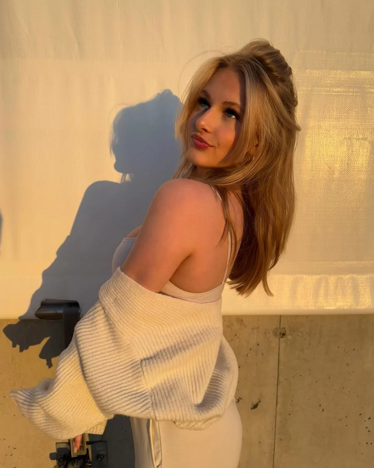 Lauren Loves When You Cum For Her Milky White Tits image 5