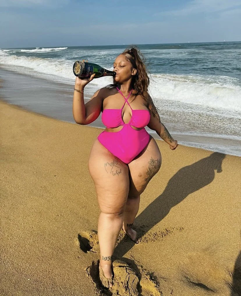 ........Got damn 🥴🥴😍😍🍑 image 17