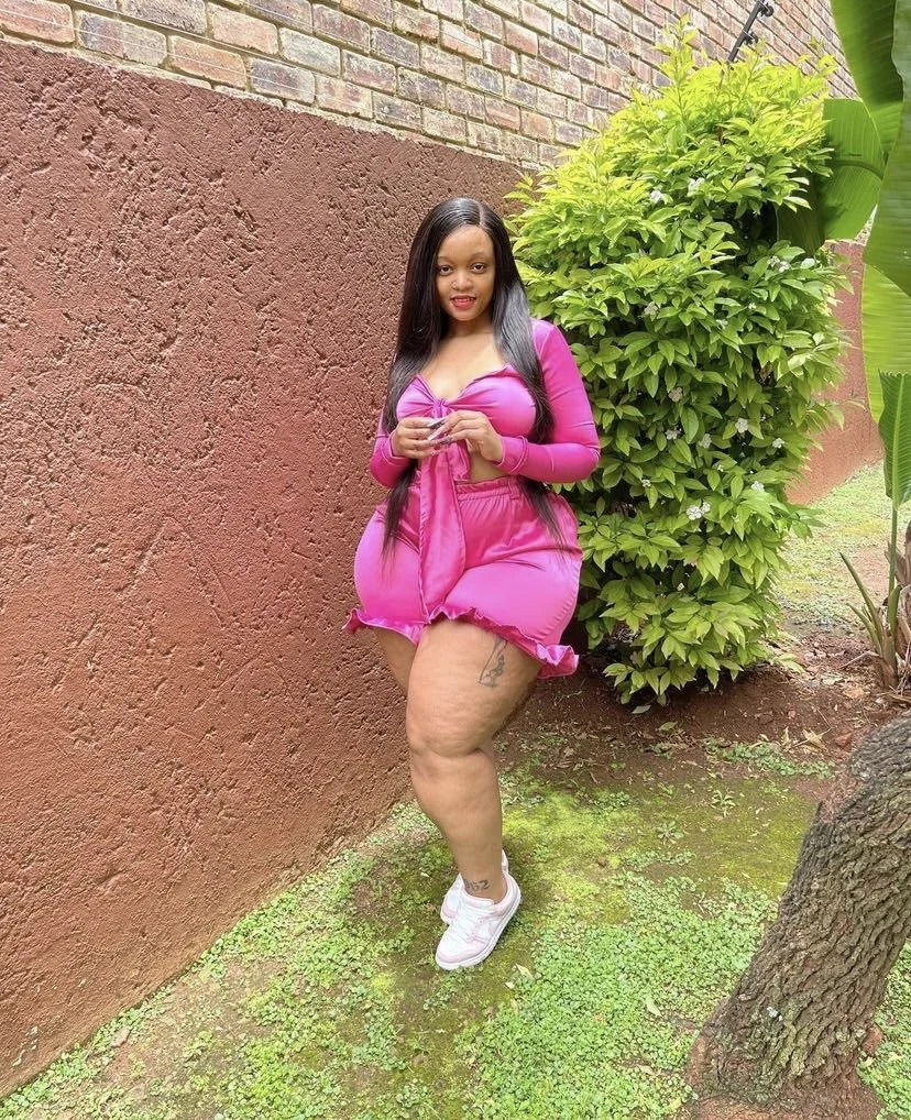 ........Got damn 🥴🥴😍😍🍑 image 3