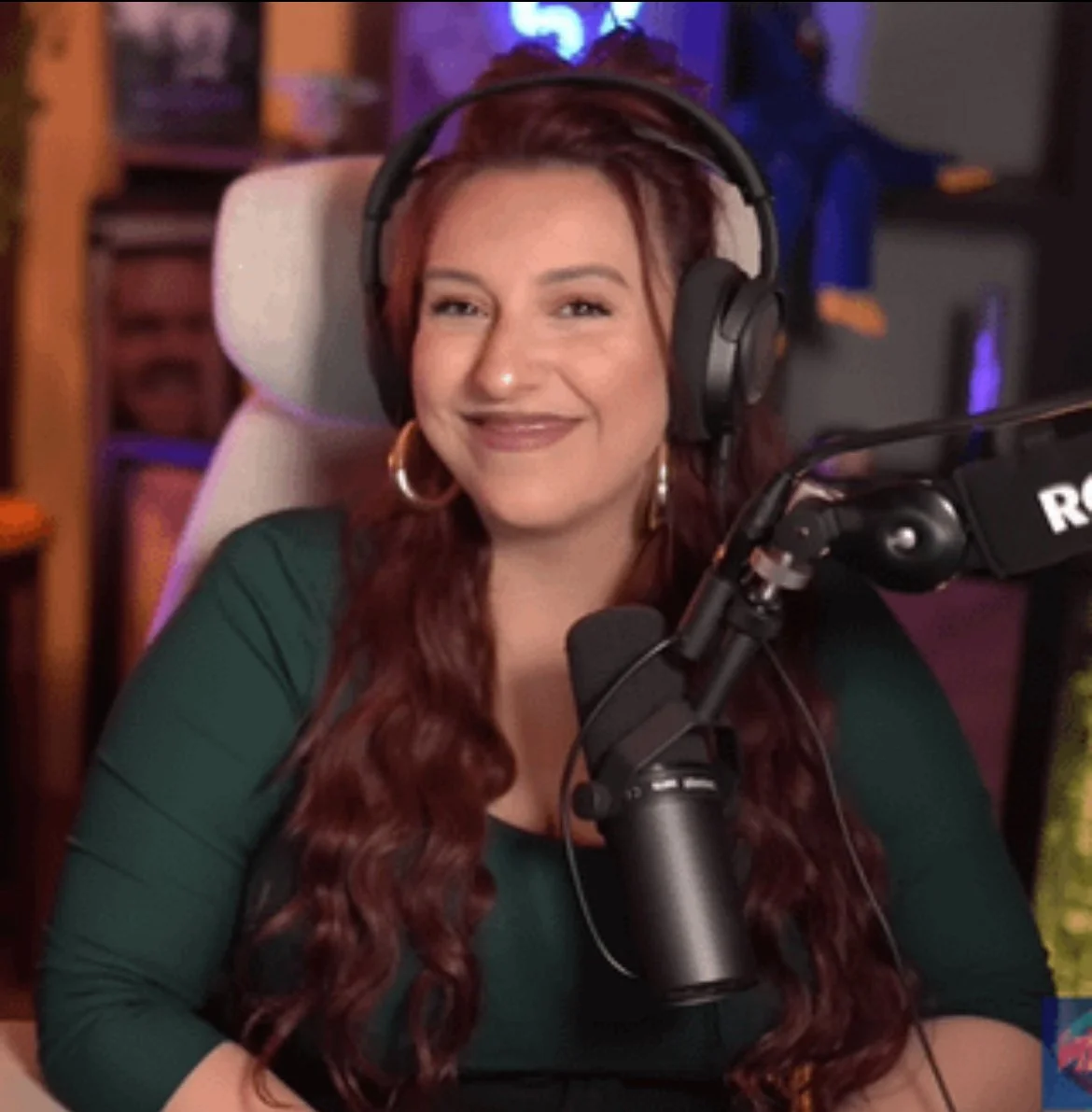 Big Titty YouTube Reactor - Part 2 image 12
