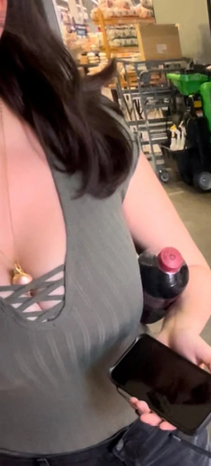 Co Worker Amber Huge Fucking Titty’s! 🤤😫💦 I Want To Smack Them Around So Bad! Enjoy Everyone!💦 image 16