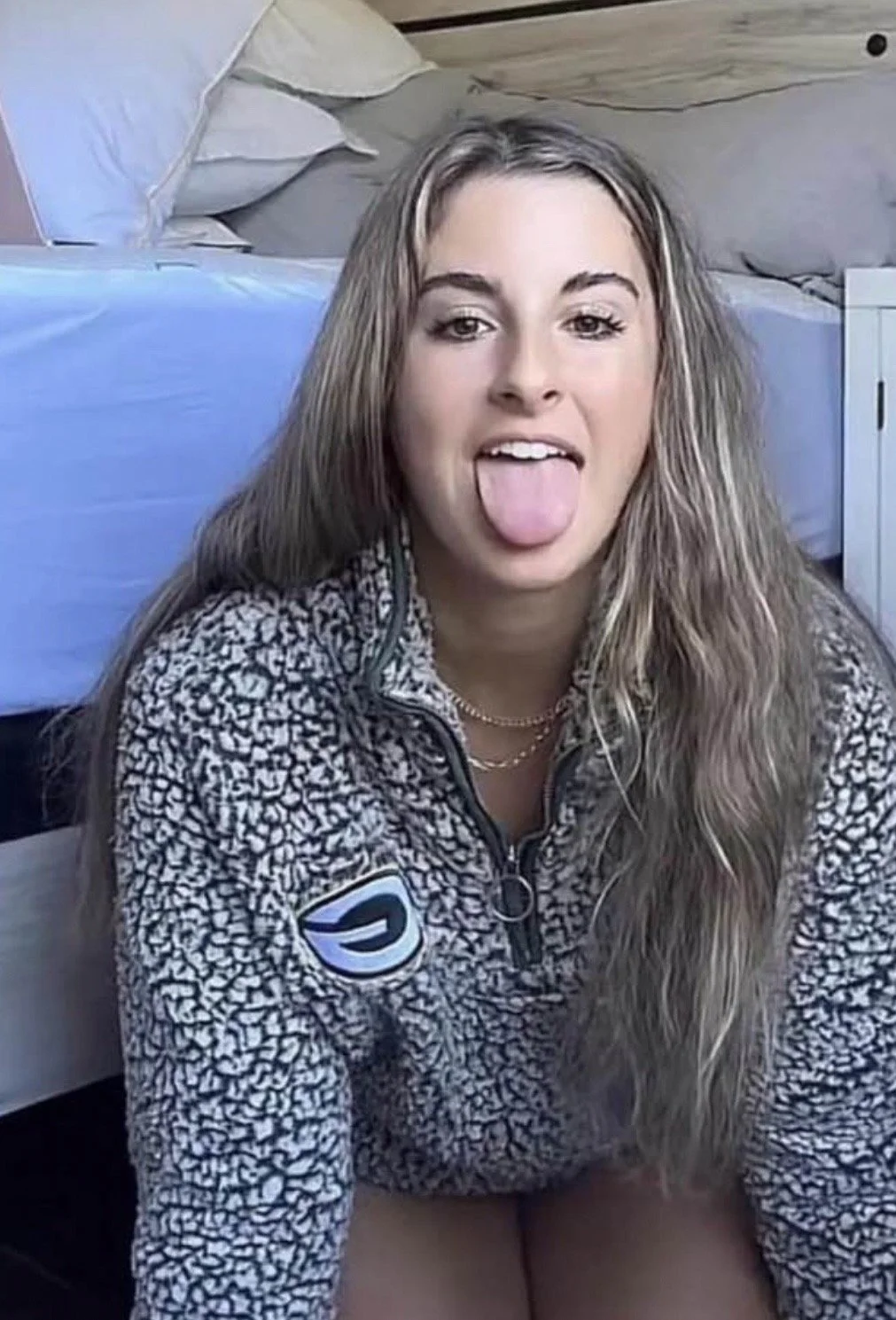Beauty on Reddit image 4