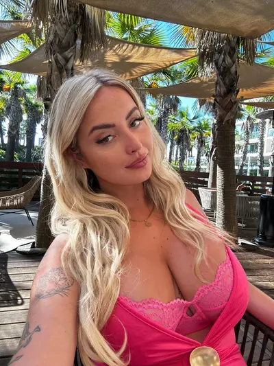 Huge tits slut loves showing off on the internet cover image