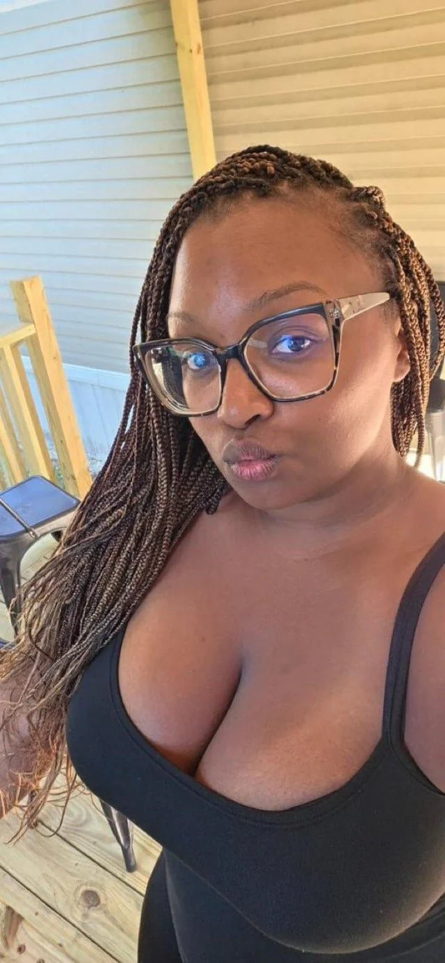 I need her name. image 1