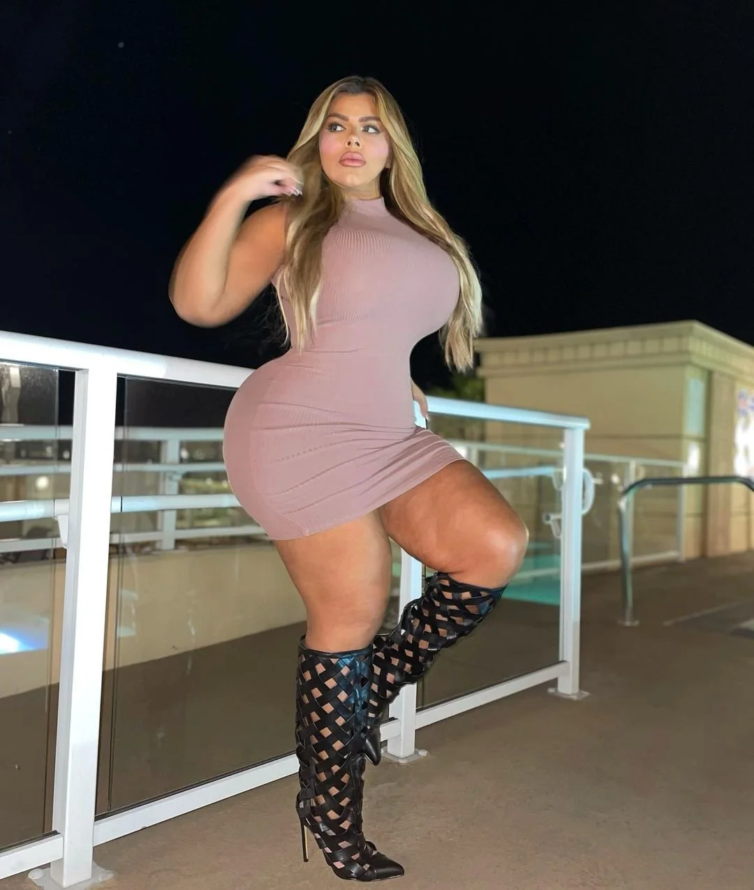Mïchēllê Męndēz Gordinha Loira Gostosa image 10