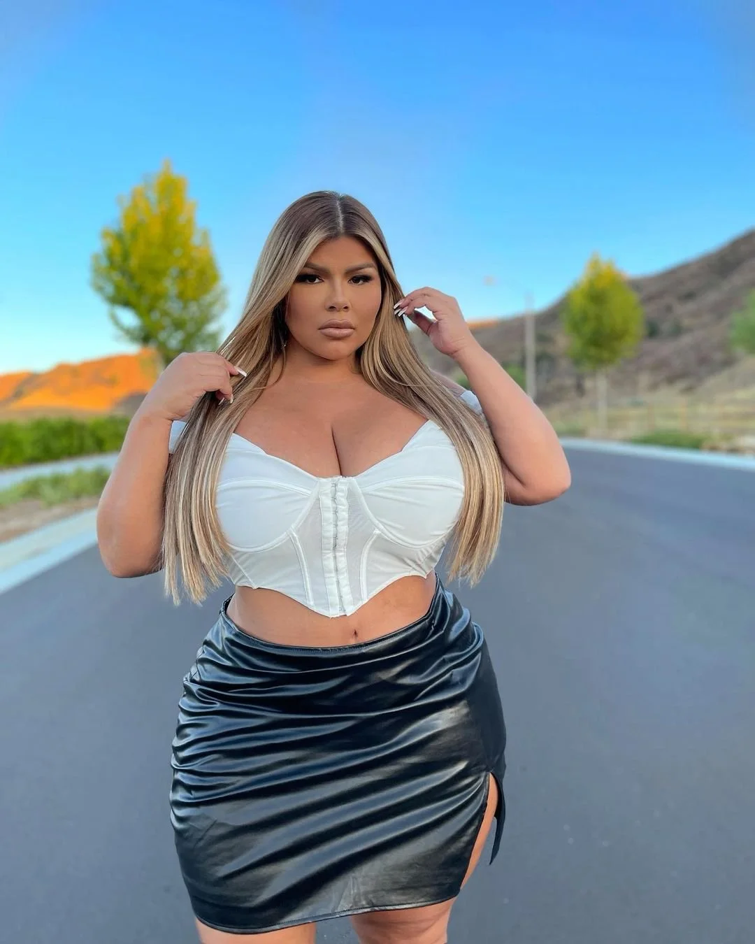 Mïchēllê Męndēz Gordinha Loira Gostosa image 25