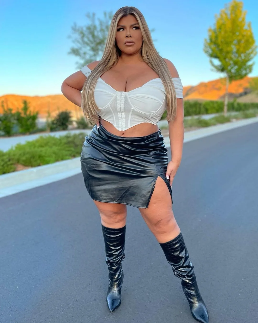 Mïchēllê Męndēz Gordinha Loira Gostosa image 28