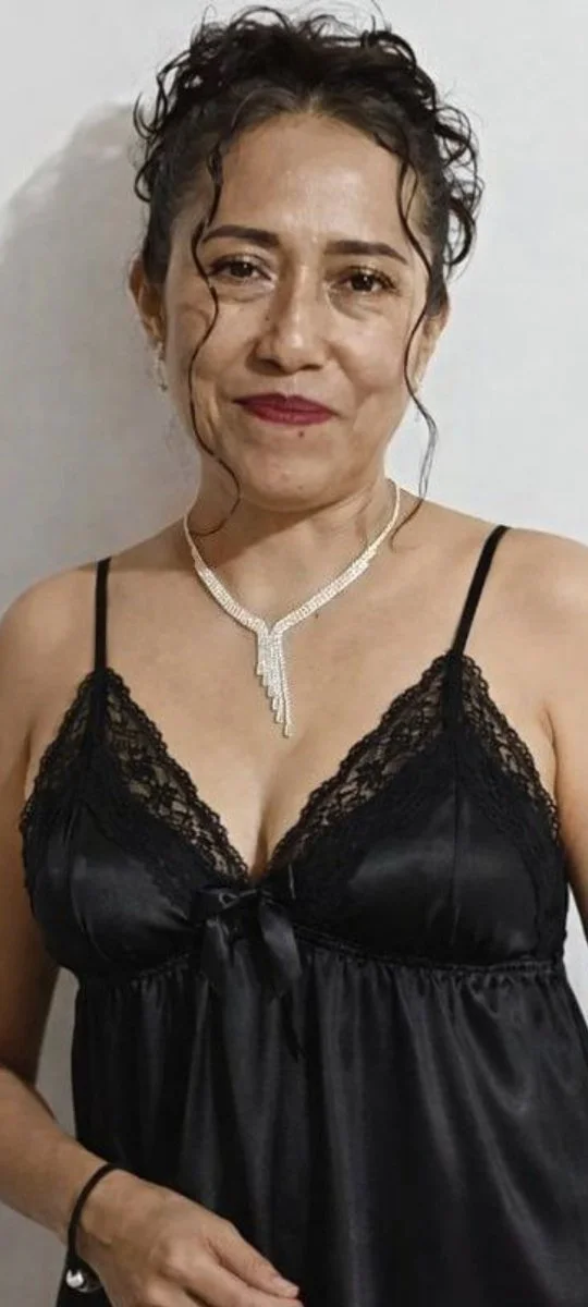 Puta Madre de mi Amigo,Compartanla😋🍑🥵. main image