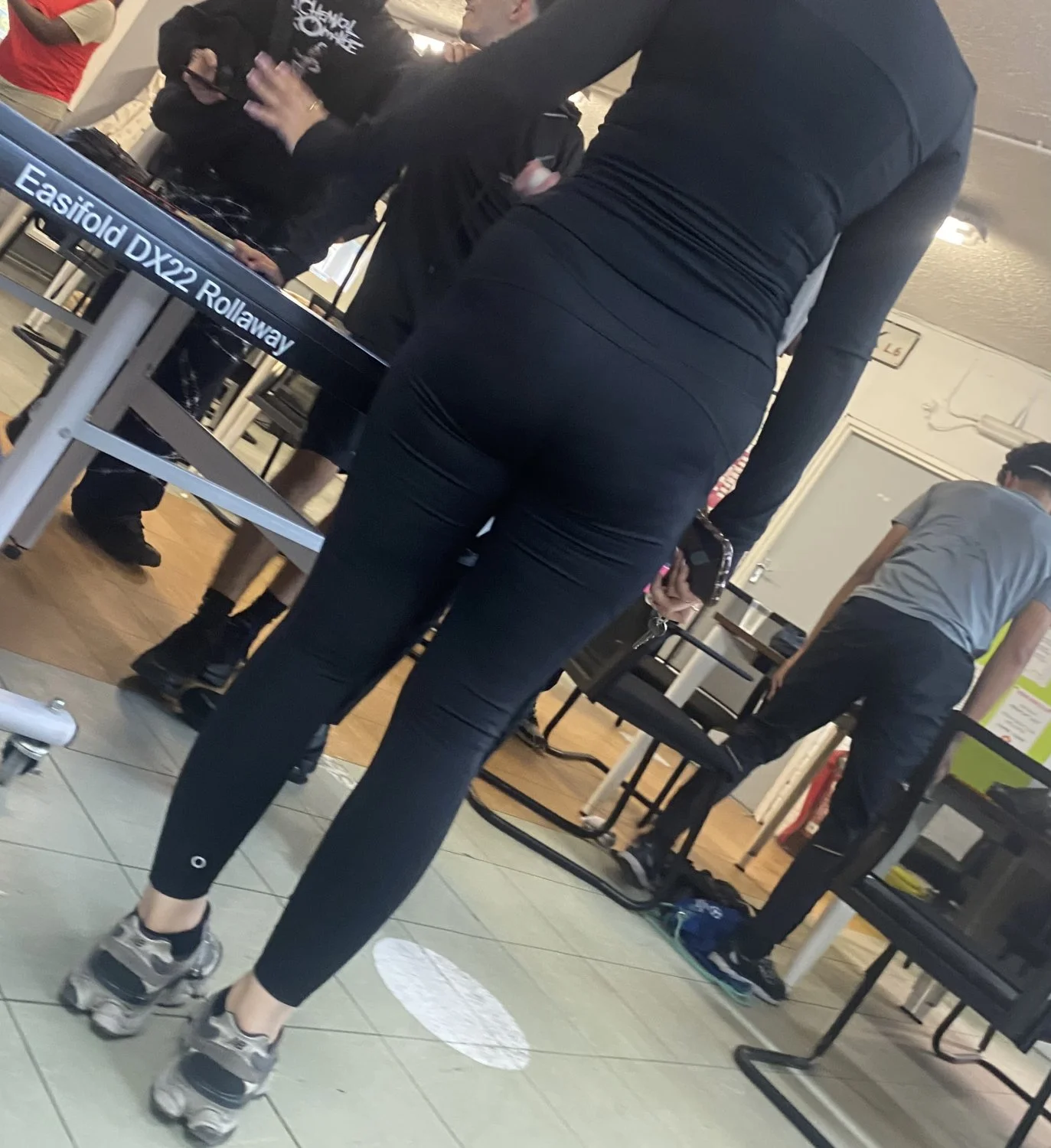 Hannah sexy brunette pawg juicy asf look at her (dm) image 1